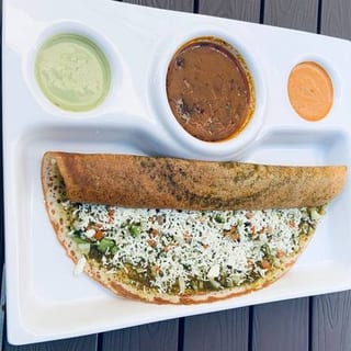 Palak Paneer Dosa